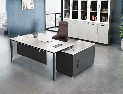 辦公桌、書柜
